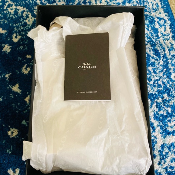 NWT COACH SIGNATURE CLIP LOW TOP SNEAKER WOMEN - Picture 9 of 14